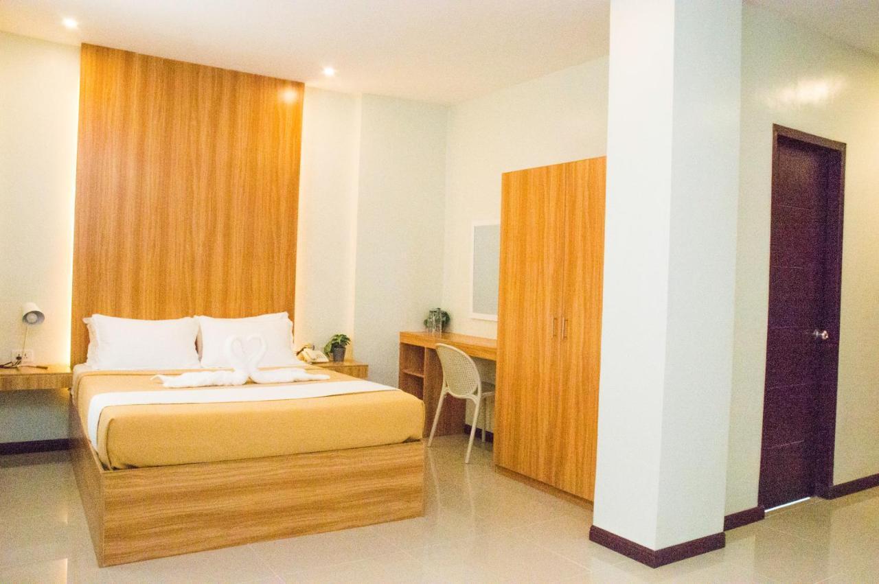 Elti Suites By Bluebookers Angeles Exterior photo