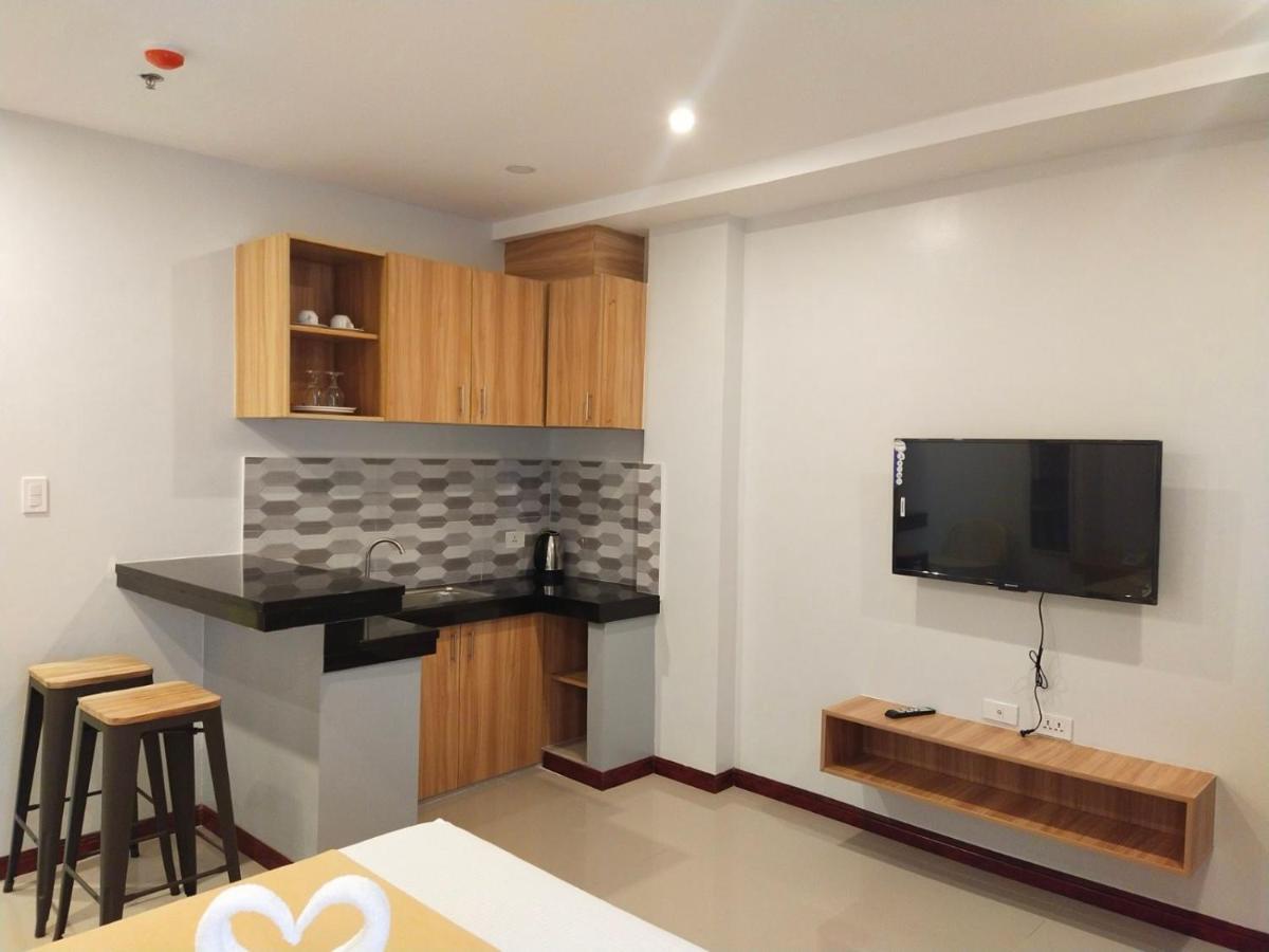 Elti Suites By Bluebookers Angeles Exterior photo