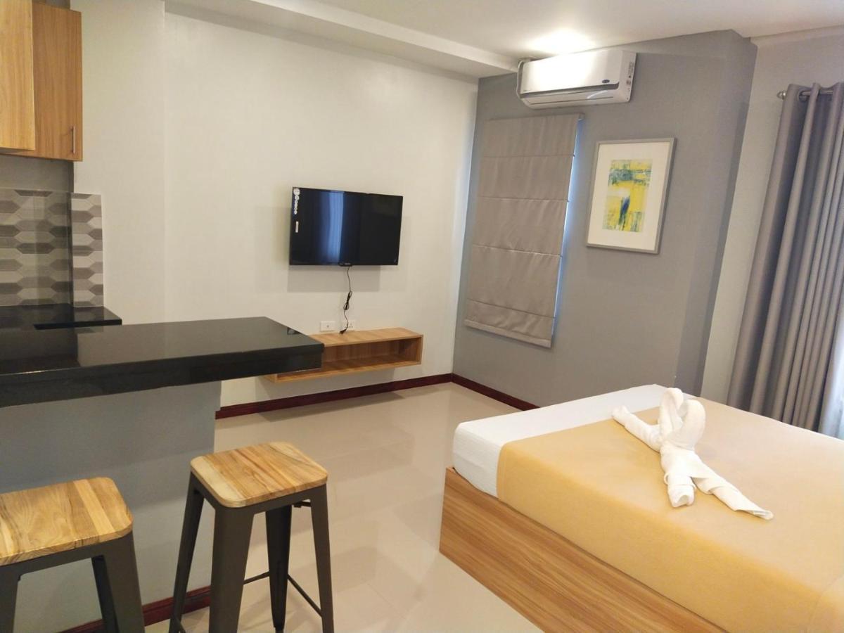 Elti Suites By Bluebookers Angeles Exterior photo